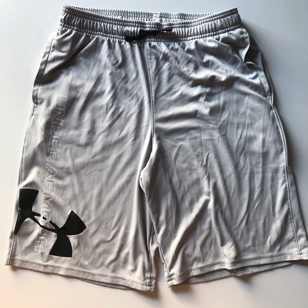 Boys XL under armour shorts